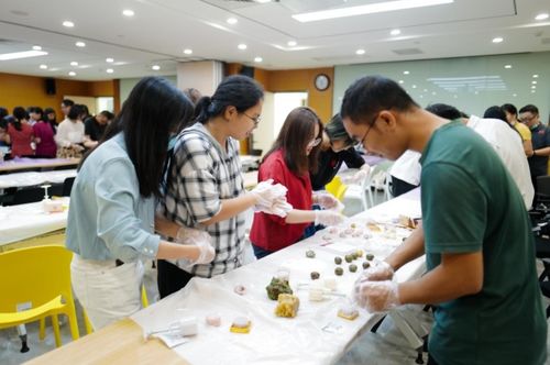 自制廉心月 濃濃南咨情——南寧工程咨詢集團(tuán)開(kāi)展節(jié)前廉政教育暨中秋月餅DIY制作主題活動(dòng)